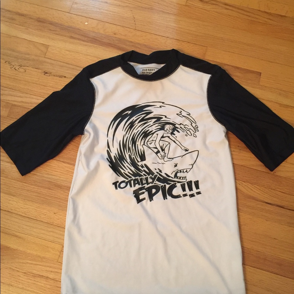 Old Navy rash guard boy’s XXL (18) NWT